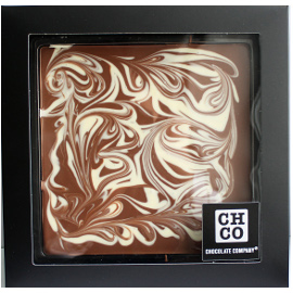 Молочный шоколад CHOCBAR XL DE LUXE молочный 40%с шоколадными шариками и карамелью, 300г